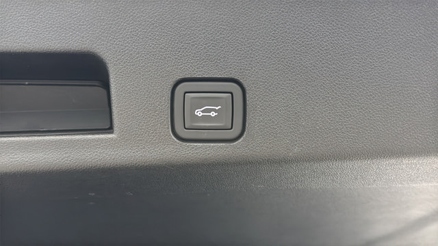 Used 2024 GMC Acadia Denali AWD/4WD image 30