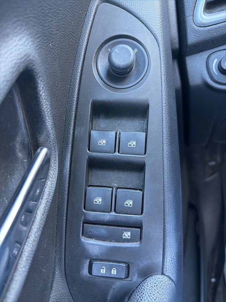 Used 2017 Chevrolet Trax LT w/ LT Convenience Package image 19