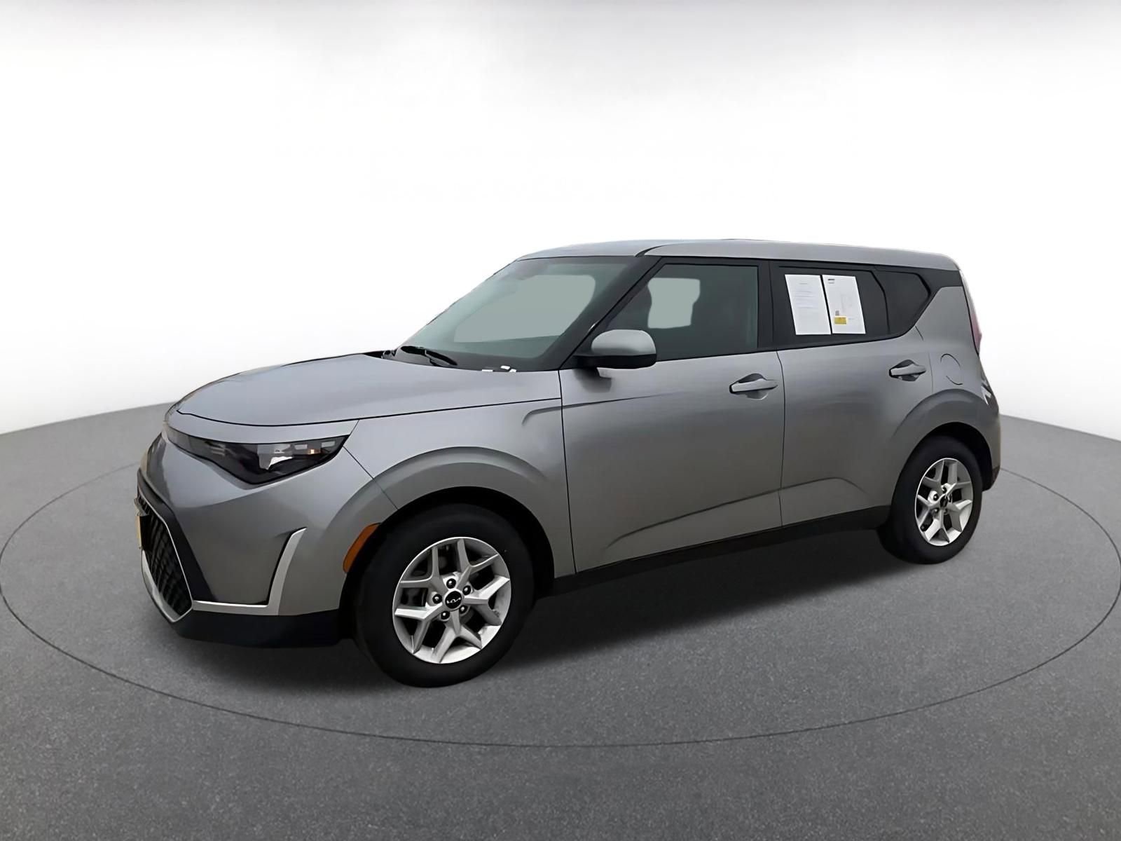 Used 2024 Kia Soul LX w/ Option Group 015 FWD image 8