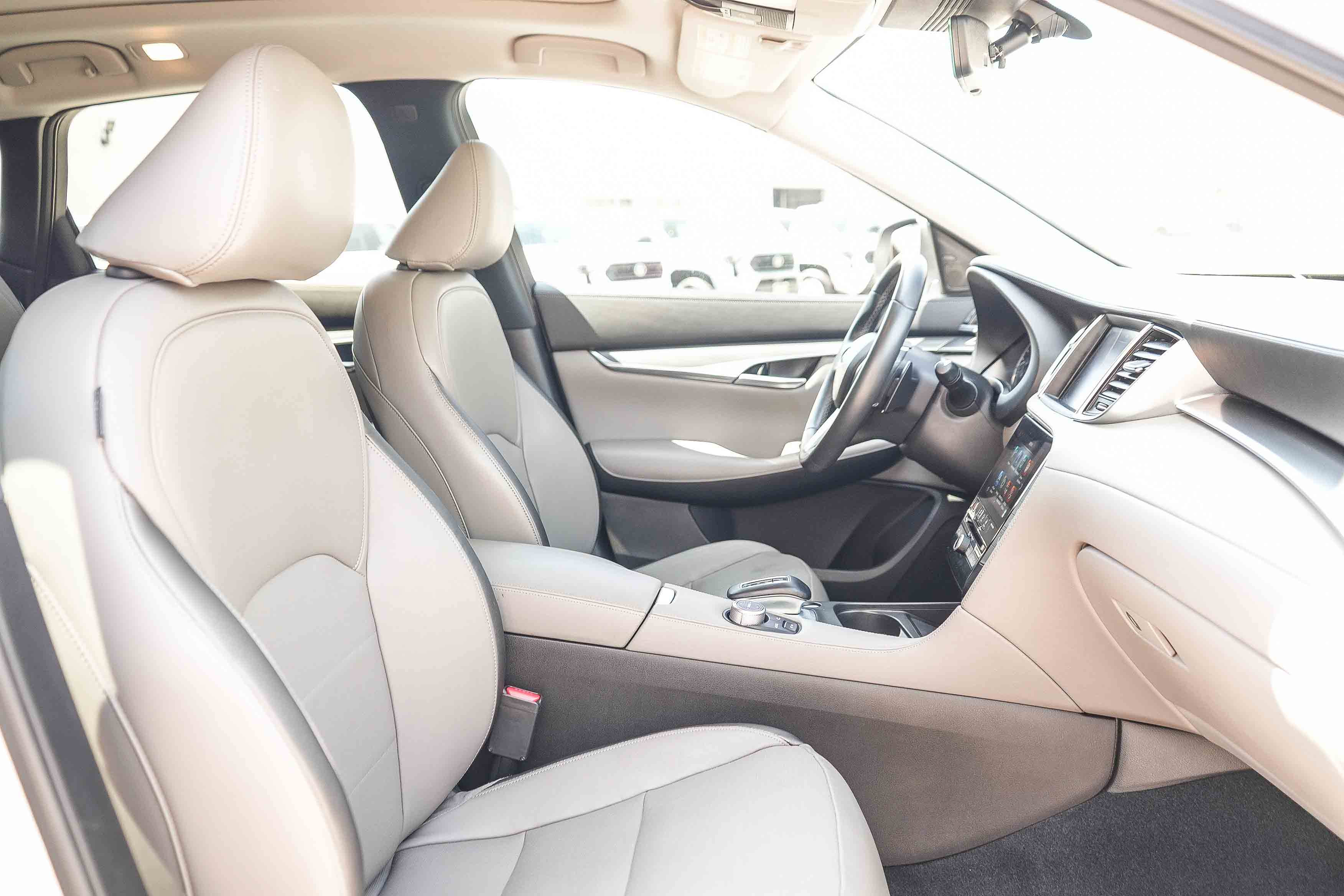 Used 2024 INFINITI QX50 Luxe FWD image 17