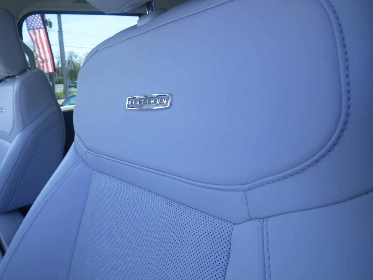 Certified 2025 Ford Expedition Platinum image 17