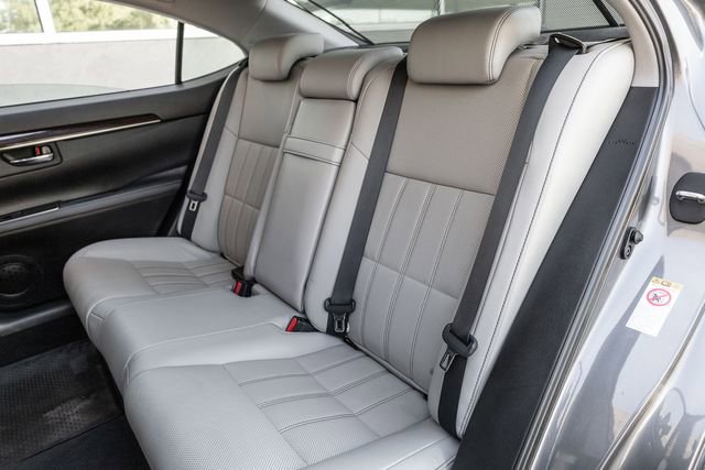 Used 2017 Lexus ES 350 w/ Luxury Package image 12
