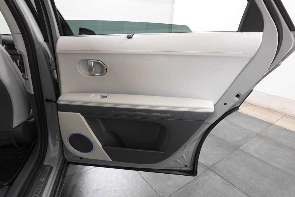 Used 2024 Hyundai Ioniq 5 Limited image 31