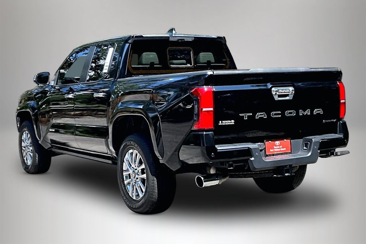 Used 2024 Toyota Tacoma Limited AWD/4WD image 4