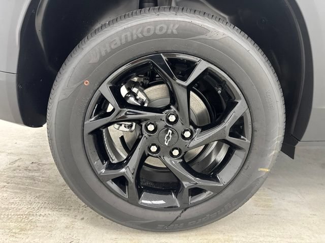New 2026 Chevrolet Trax LT w/ Midnight Edition FWD image 32