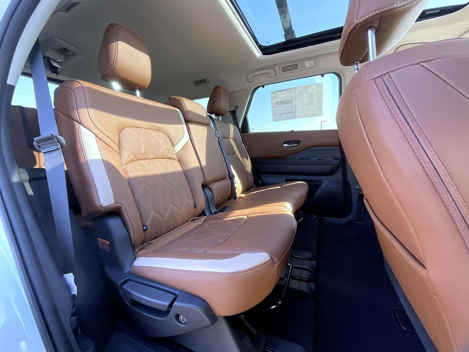 New 2026 Nissan Pathfinder Platinum AWD/4WD image 22