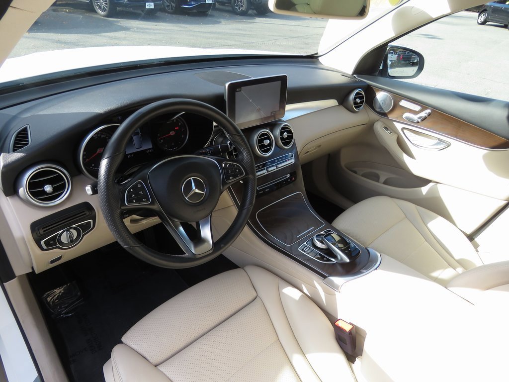 Used 2019 Mercedes-Benz GLC 300 4MATIC image 12