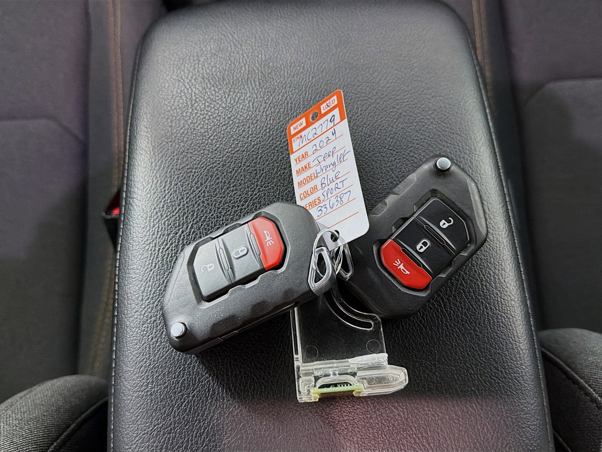 Used 2024 Jeep Wrangler Sport S image 32