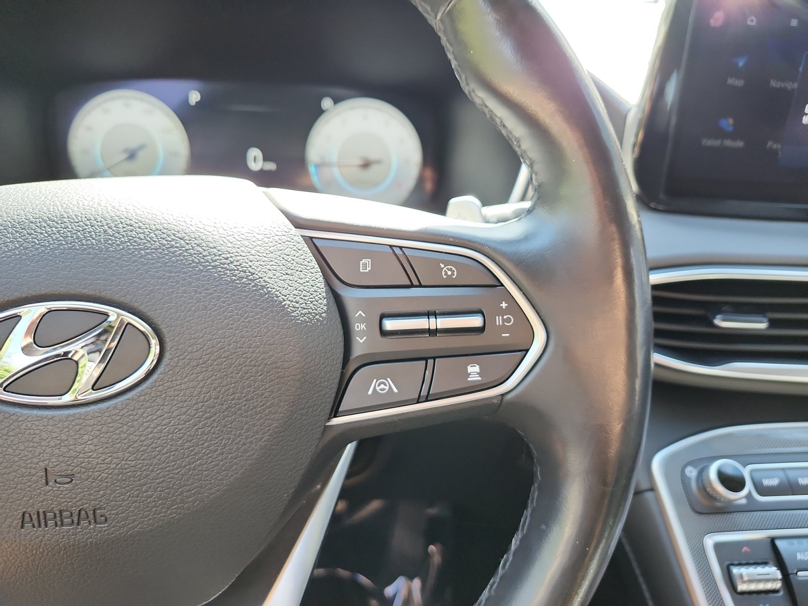 Used 2021 Hyundai Santa Fe Limited AWD/4WD image 27