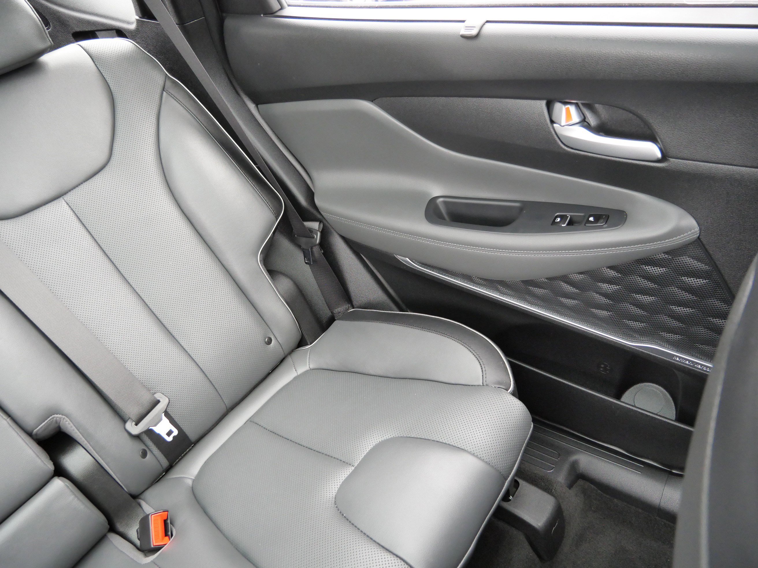 Certified 2022 Hyundai Santa Fe Limited image 14