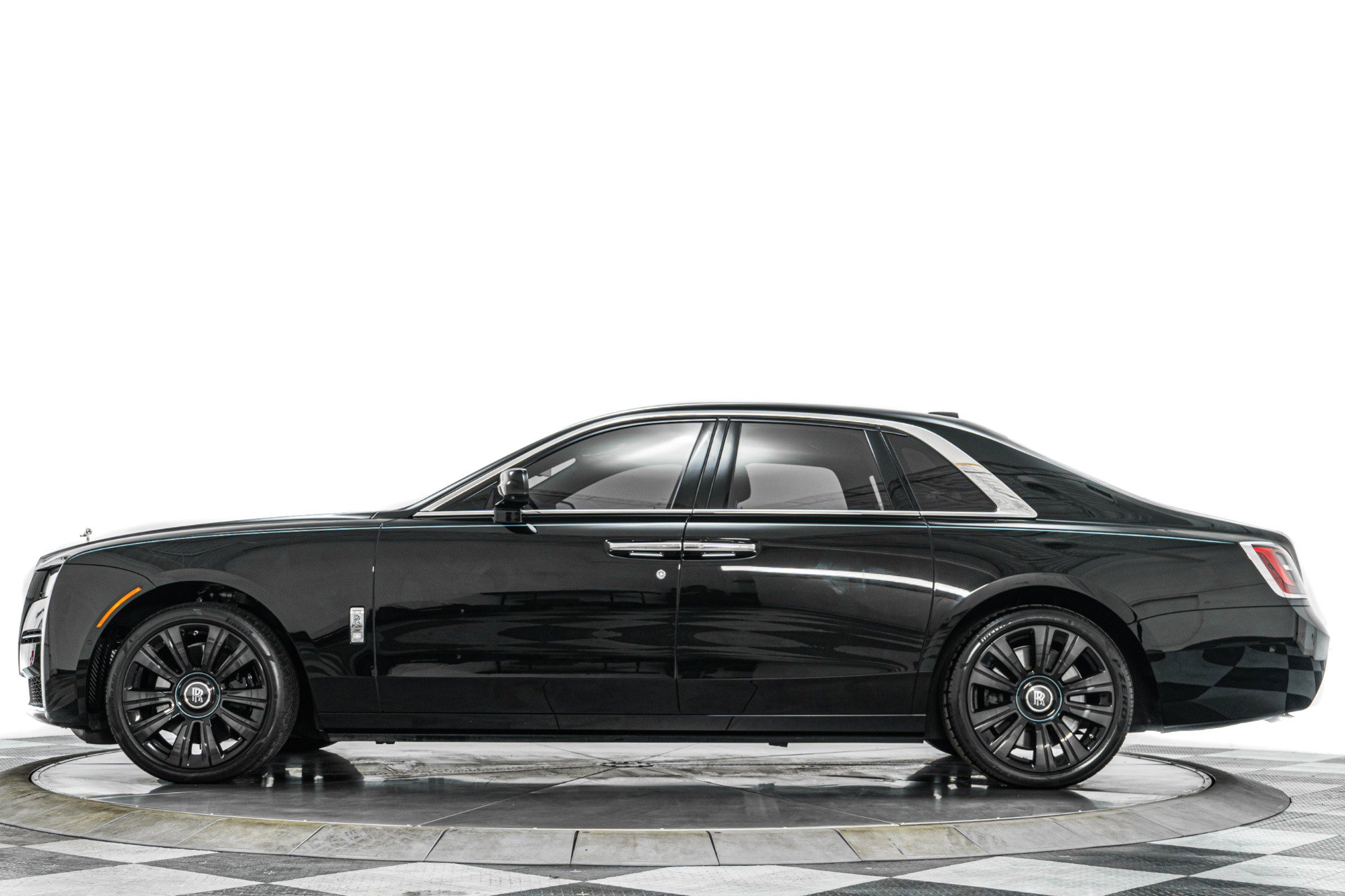 Used 2022 Rolls-Royce Ghost w/ Ghost Package image 6