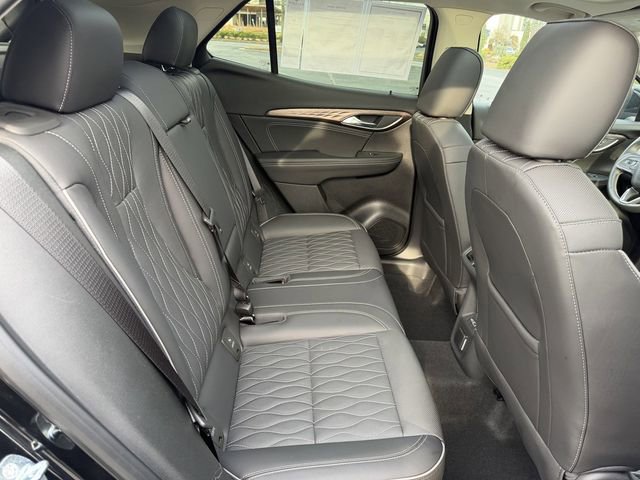 Used 2023 Buick Envision Avenir image 31