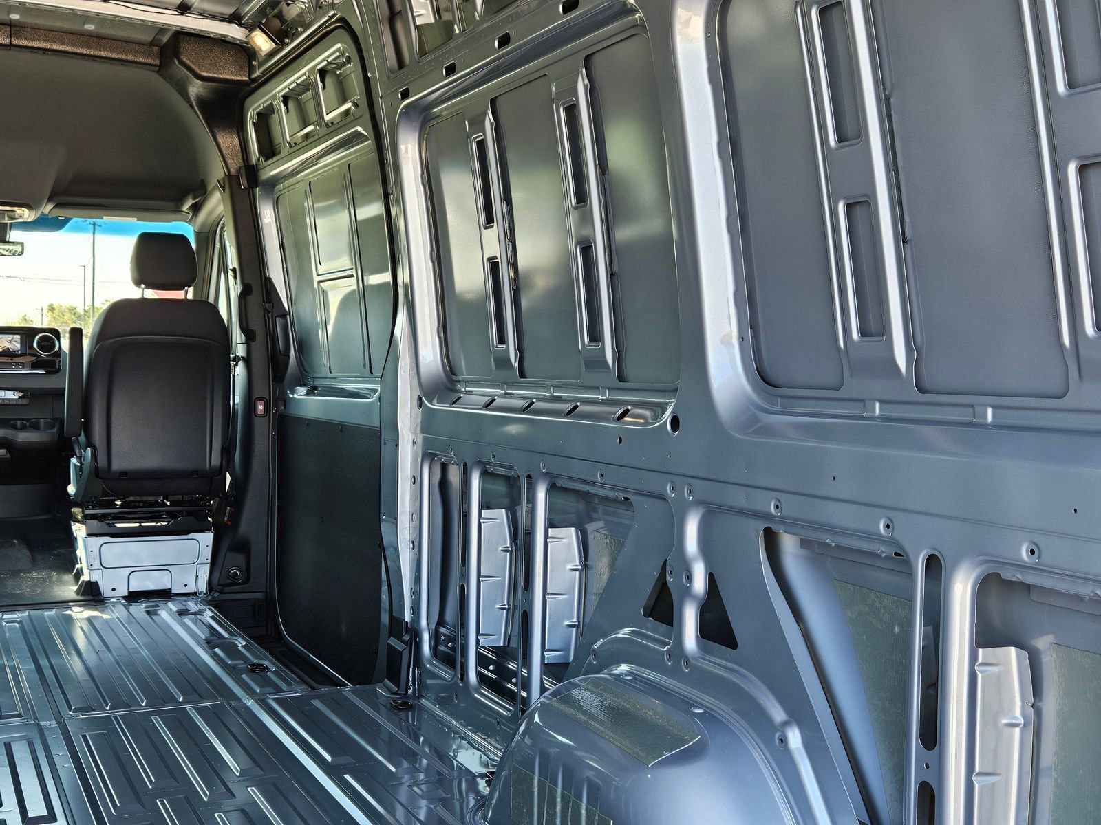 New 2025 Mercedes-Benz Sprinter 2500 image 32