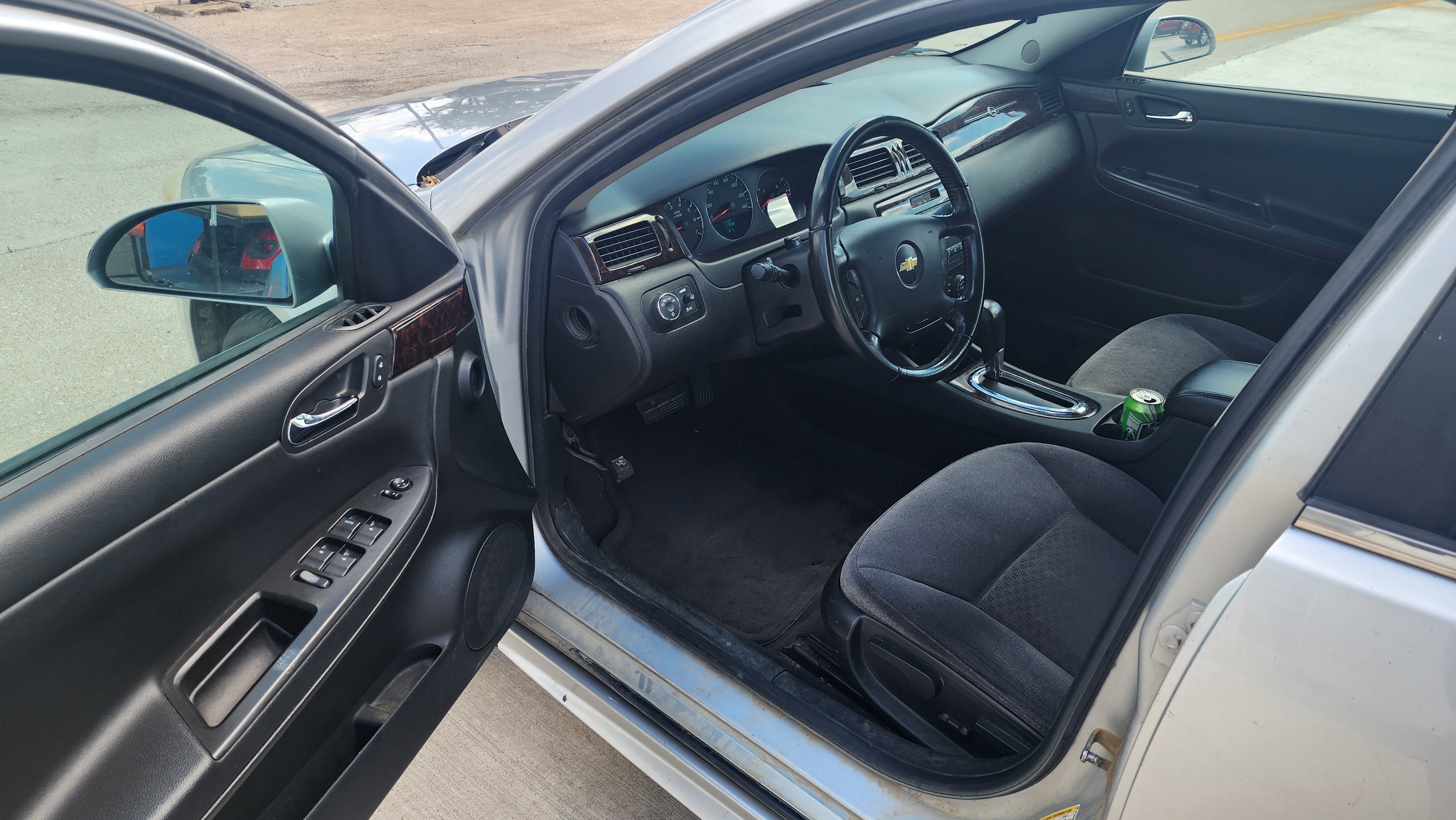 Used 2013 Chevrolet Impala LT w/ LT Sunroof Package FWD image 10