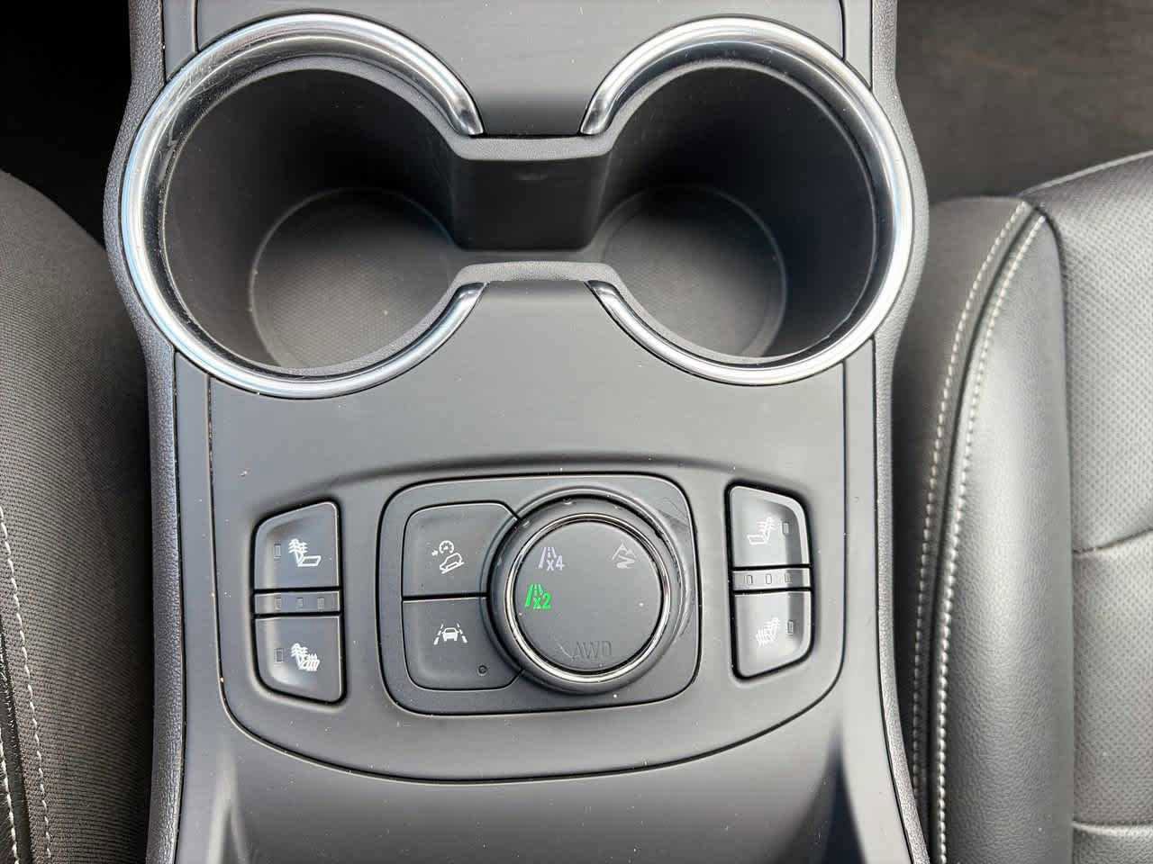 Used 2024 GMC Terrain SLT AWD/4WD image 21