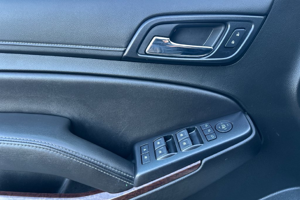 Used 2019 GMC Yukon SLT AWD/4WD image 14