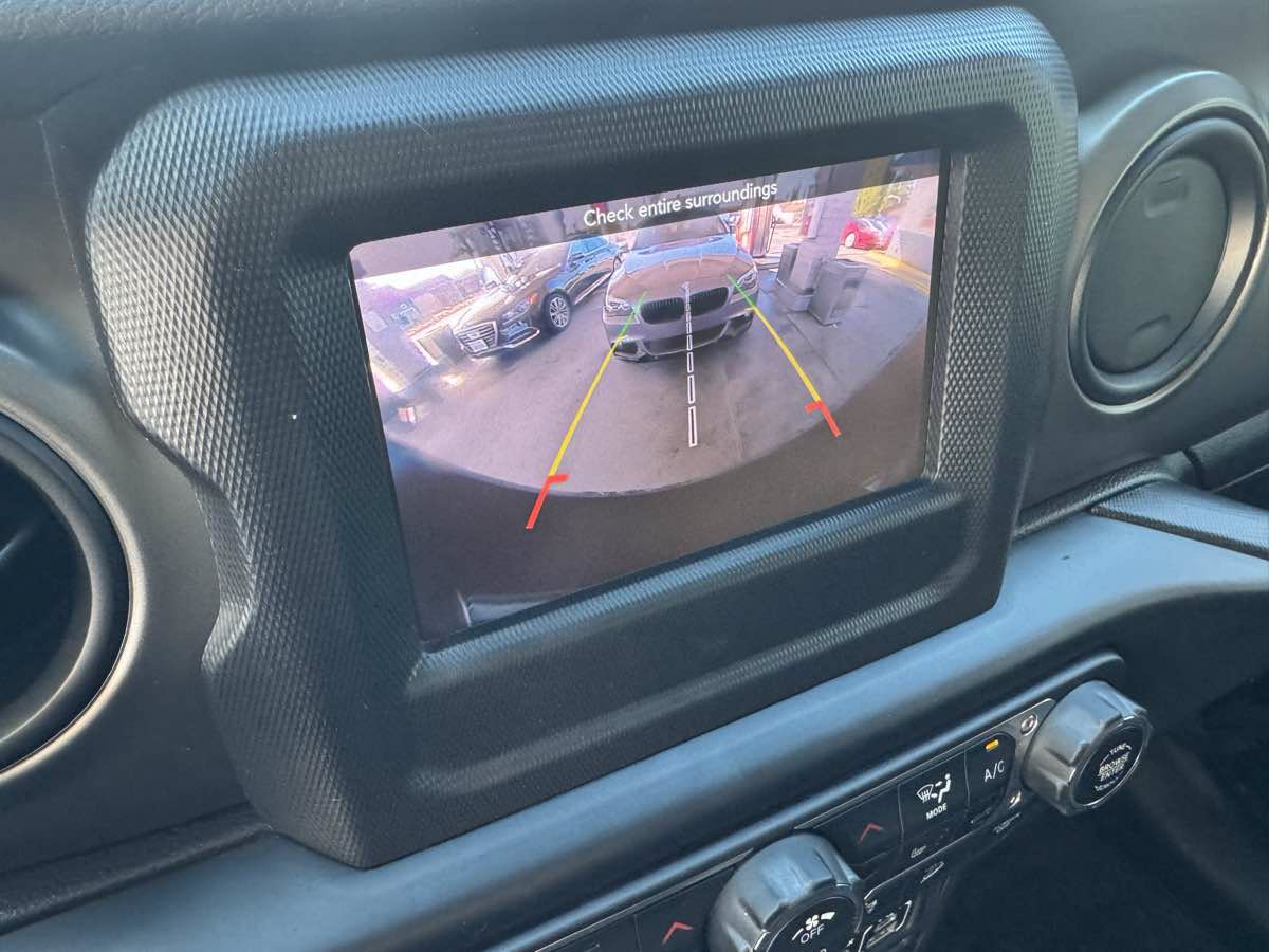 Used 2019 Jeep Wrangler Unlimited Sport S AWD/4WD image 25