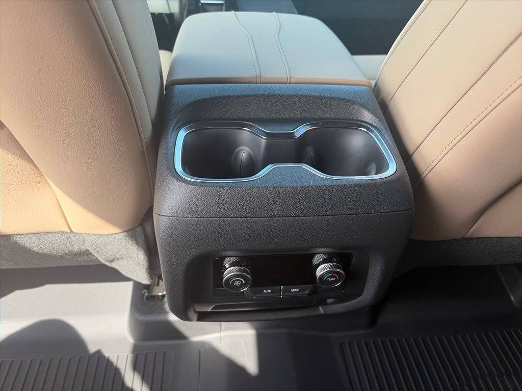 New 2027 Buick Enclave Preferred w/ LPO, Floor Liner Package AWD/4WD image 13