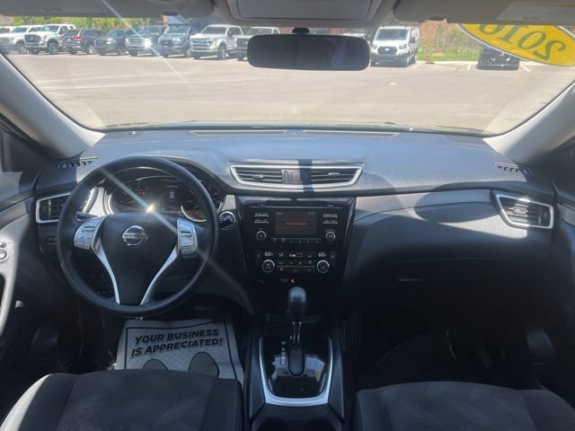 Used 2016 Nissan Rogue SV AWD/4WD image 18