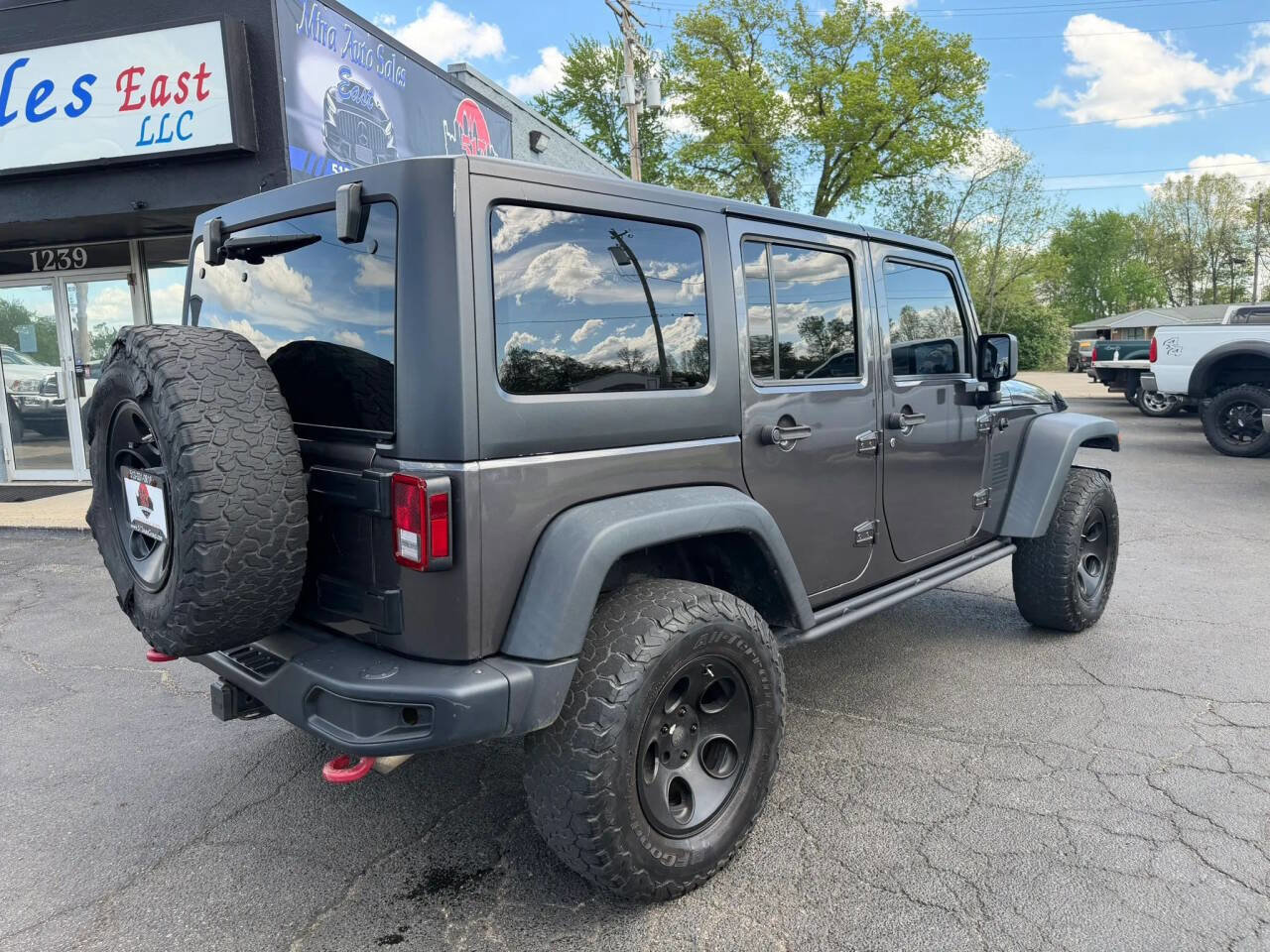 Used 2016 Jeep Wrangler Unlimited Rubicon image 8