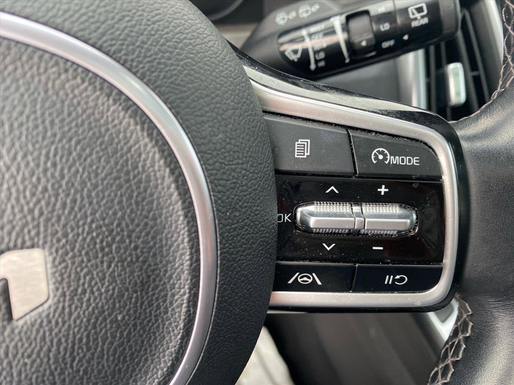 Certified 2023 Kia Sorento S w/ Panoramic Sunroof Package image 19
