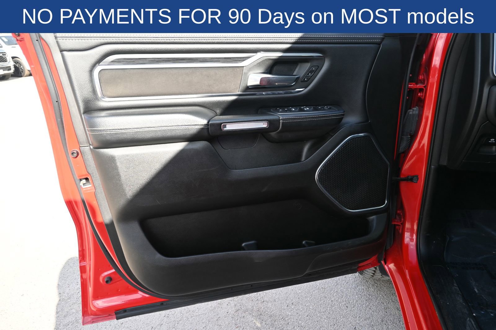 Used 2024 RAM 1500 Laramie RWD image 8