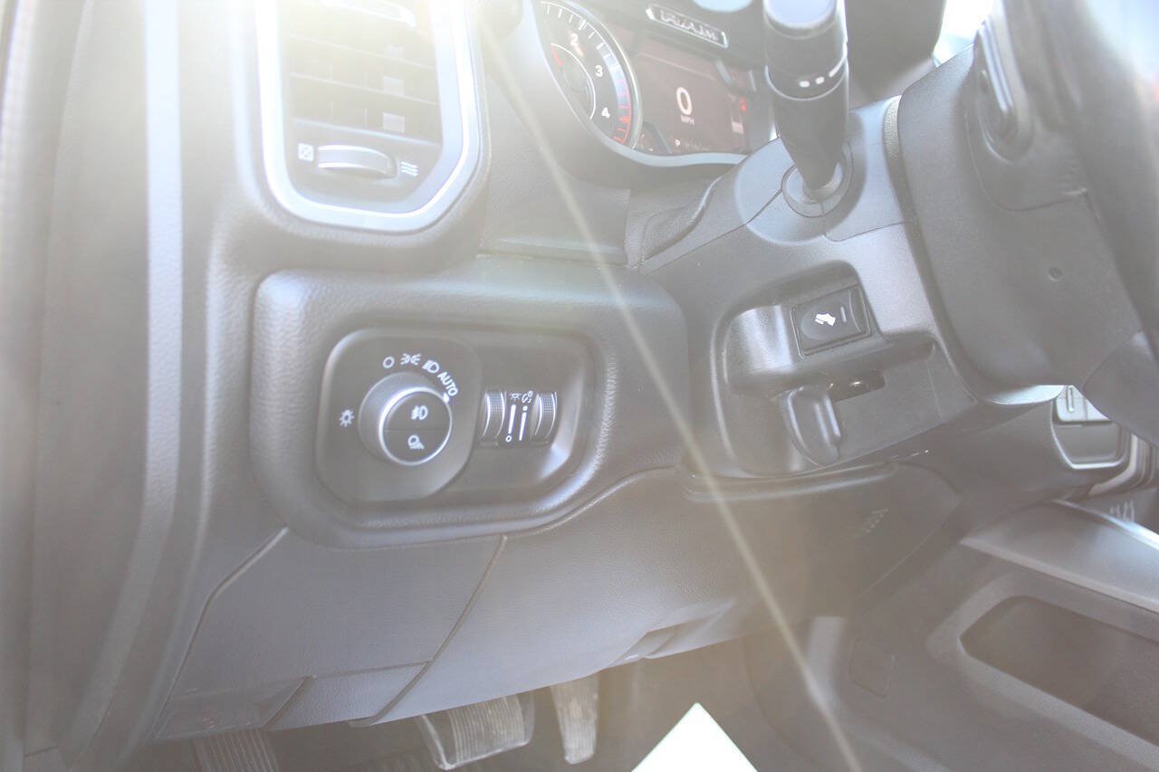 Used 2020 RAM 2500 Laramie w/ Night Edition AWD/4WD image 28