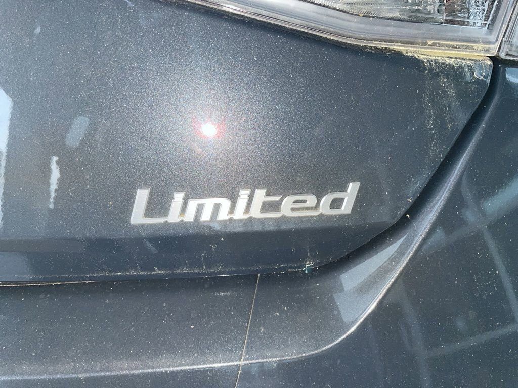 Used 2024 Hyundai Elantra Limited image 7