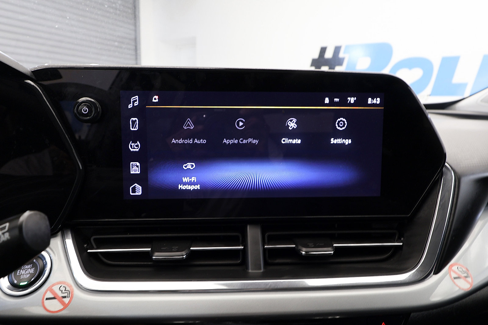 Used 2025 Chevrolet Trax LT FWD image 23
