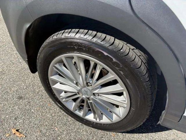 Used 2021 Hyundai Kona SEL w/ Cargo Package image 17