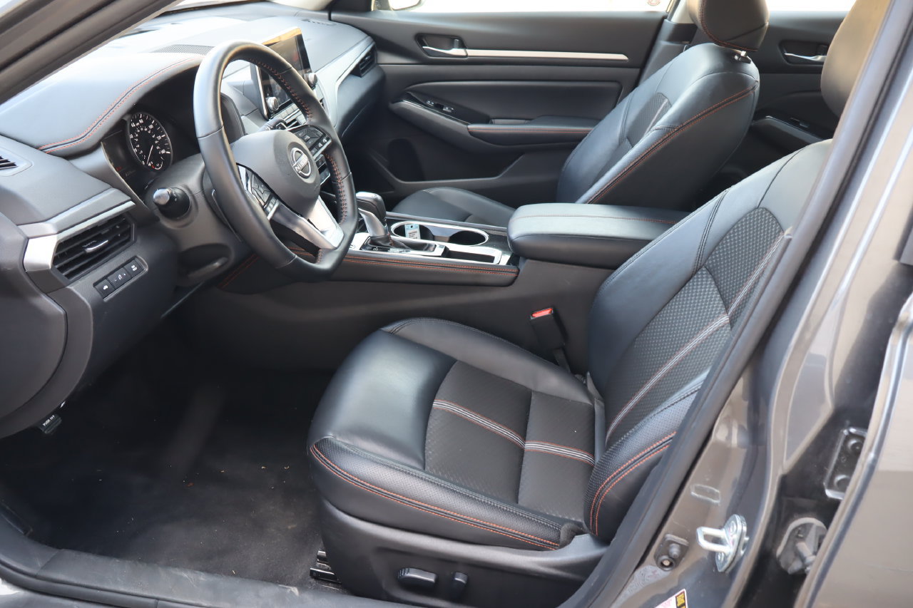 Used 2025 Nissan Altima 2.5 SR FWD image 15