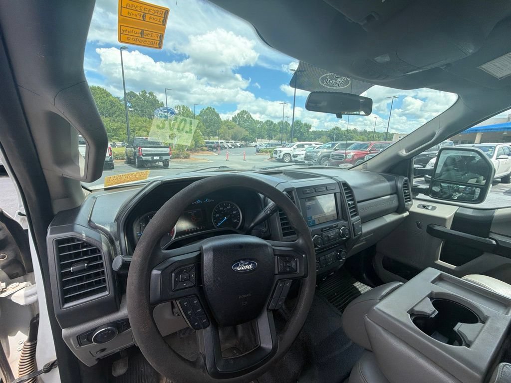 Used 2017 Ford F250 XL w/ Power Equipment Group RWD image 3