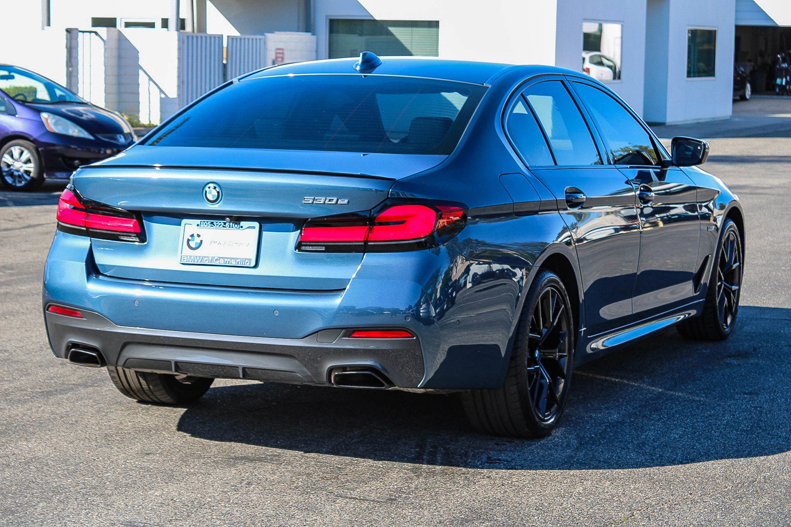 Used 2023 BMW 530e w/ M Sport Package image 6