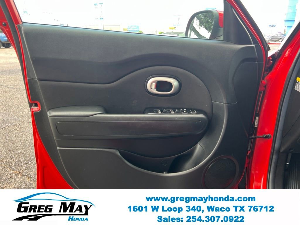 Used 2017 Kia Soul + FWD image 18