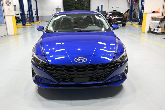Used 2022 Hyundai Elantra SEL w/ Convenience Package image 2