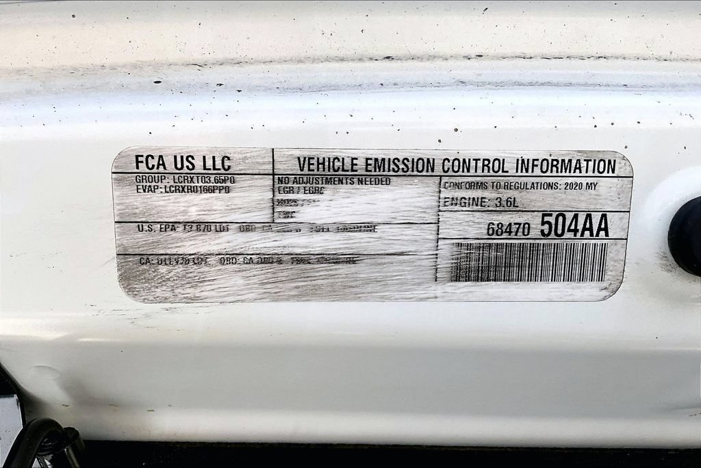 Certified 2020 Jeep Gladiator Overland AWD/4WD image 37