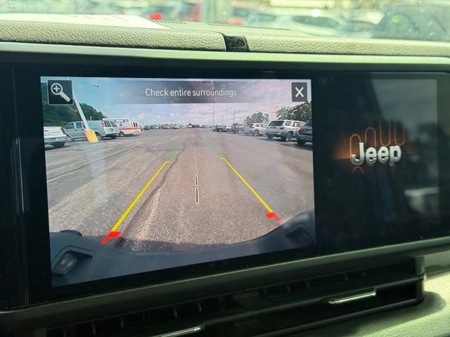 Used 2024 Jeep Gladiator Sport AWD/4WD image 7