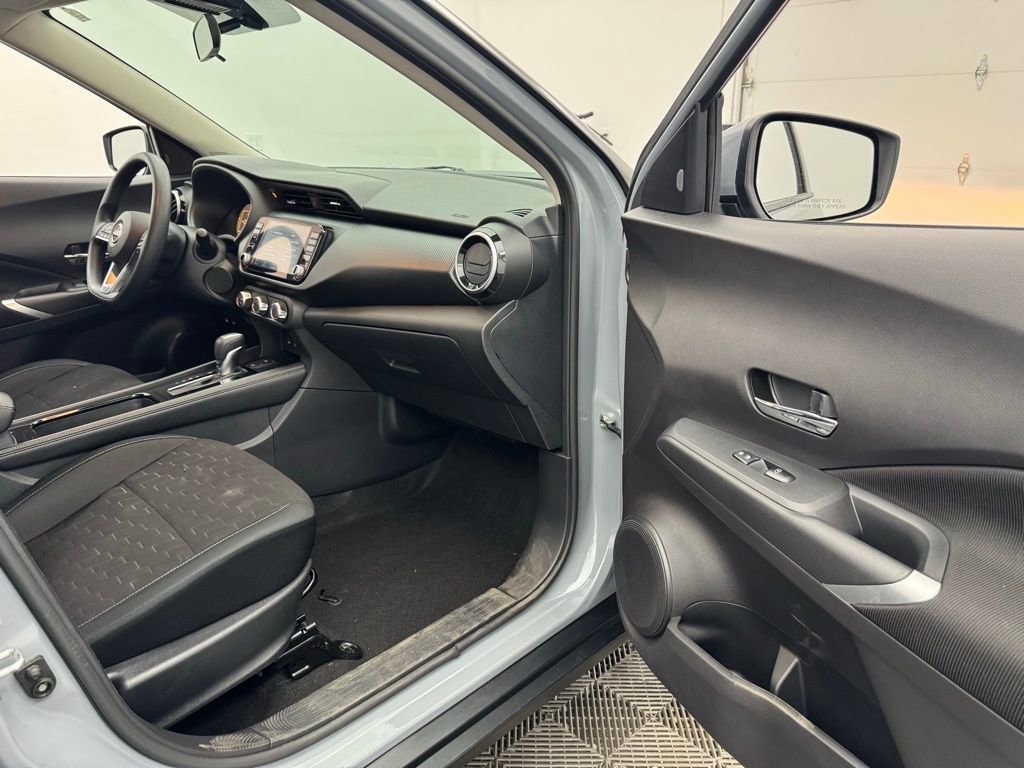 Used 2024 Nissan Kicks SV FWD image 27