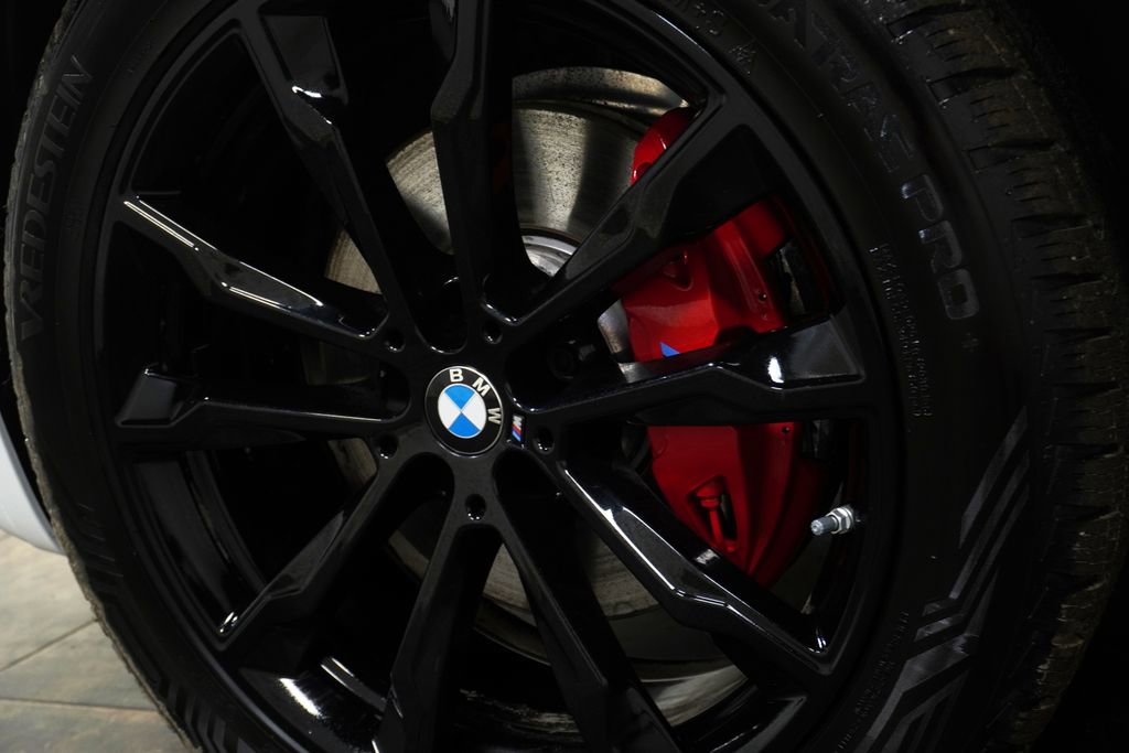 Used 2025 BMW X4 M40i image 10