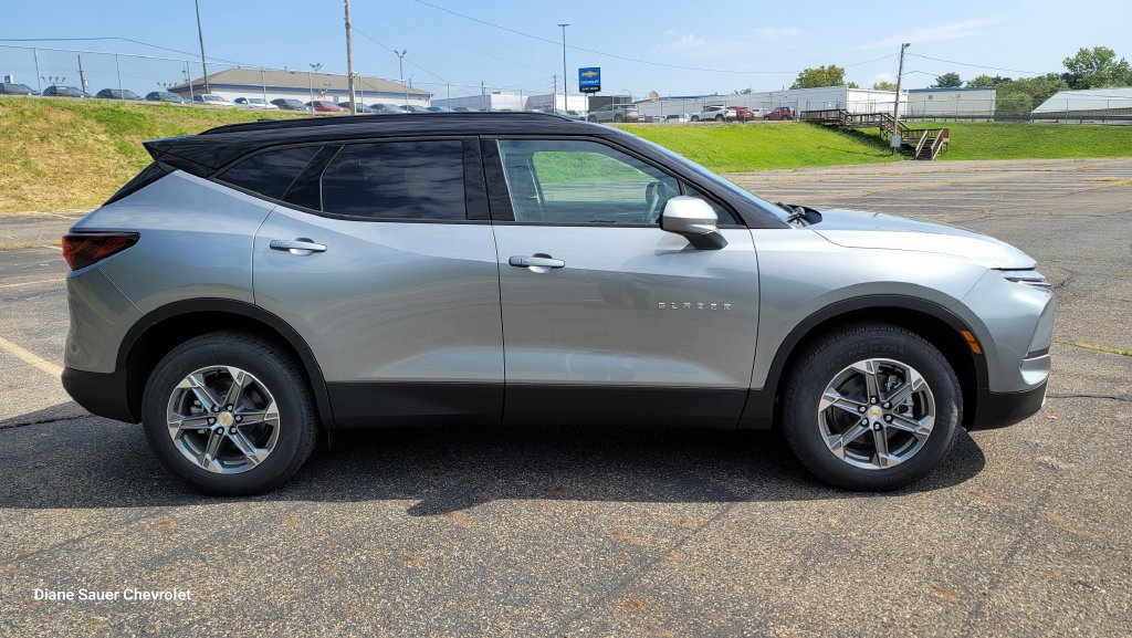 New 2026 Chevrolet Blazer LT w/ Convenience Package FWD image 14