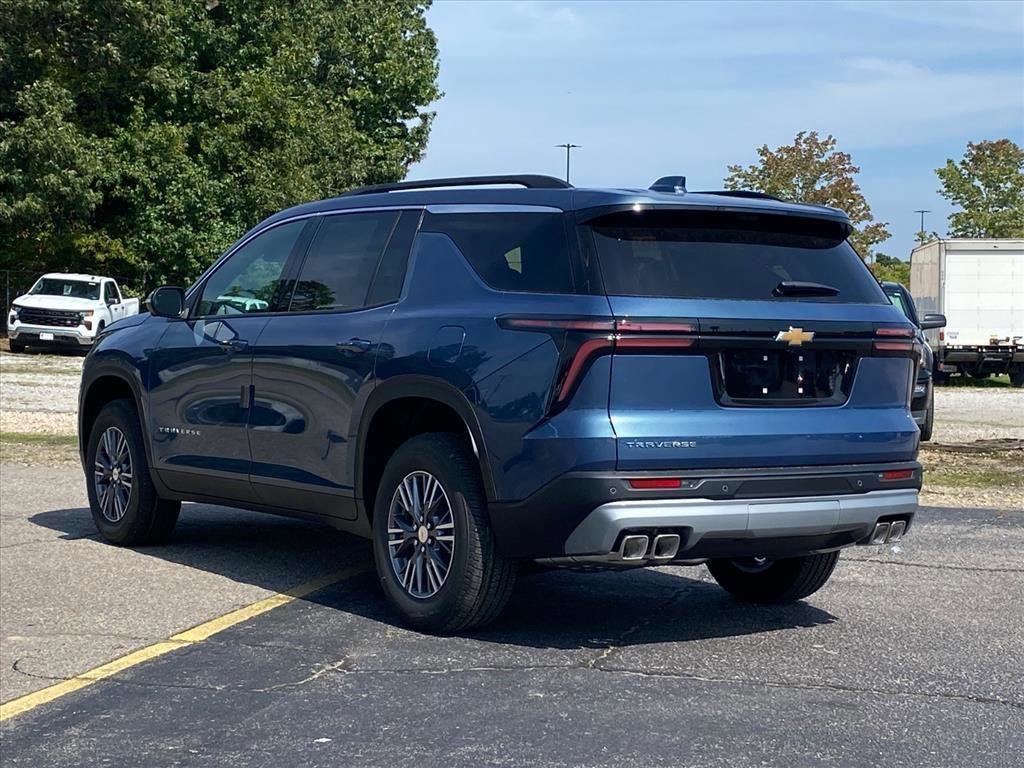 New 2026 Chevrolet Traverse LT w/ Driver Confidence Package image 5
