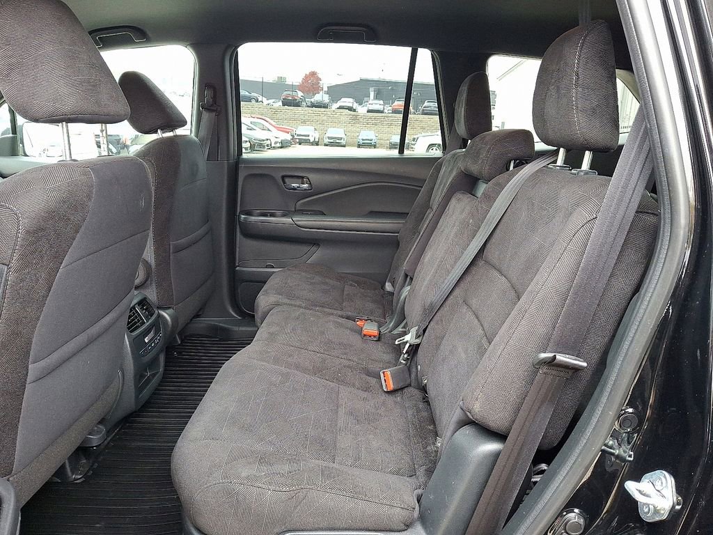 Used 2022 Honda Pilot Sport image 11