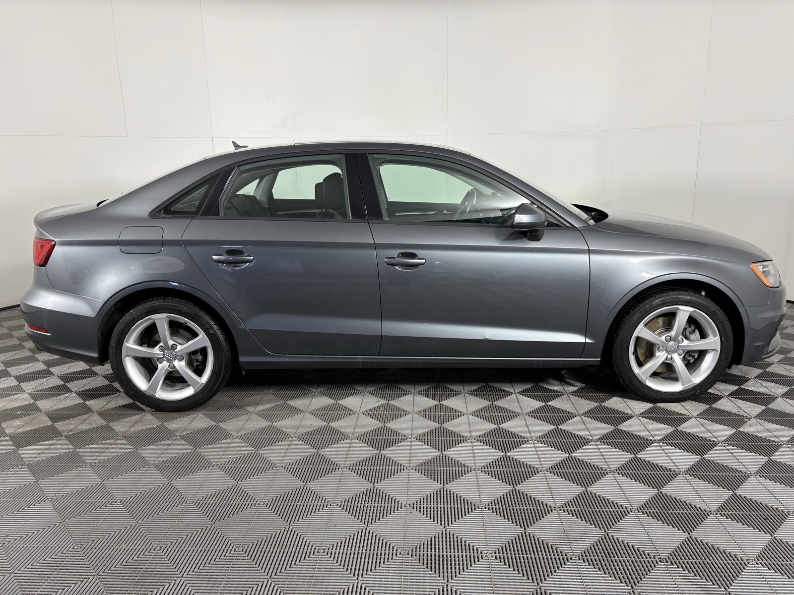 Used 2015 Audi A3 2.0T Premium image 7