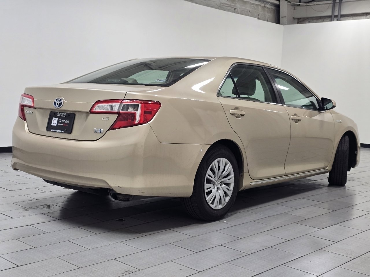 Used 2012 Toyota Camry LE image 14