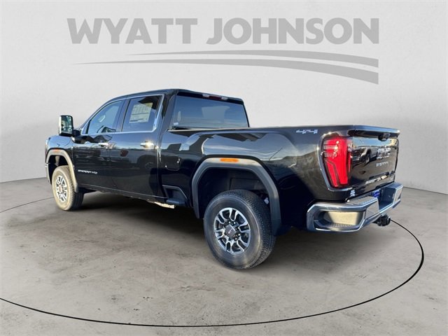 New 2026 GMC Sierra 2500 SLT image 2