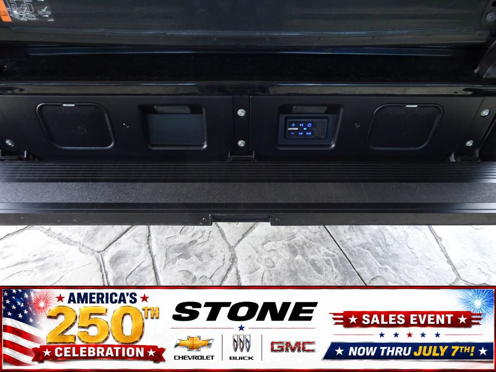 Certified 2025 GMC Sierra 2500 Denali Ultimate AWD/4WD image 9