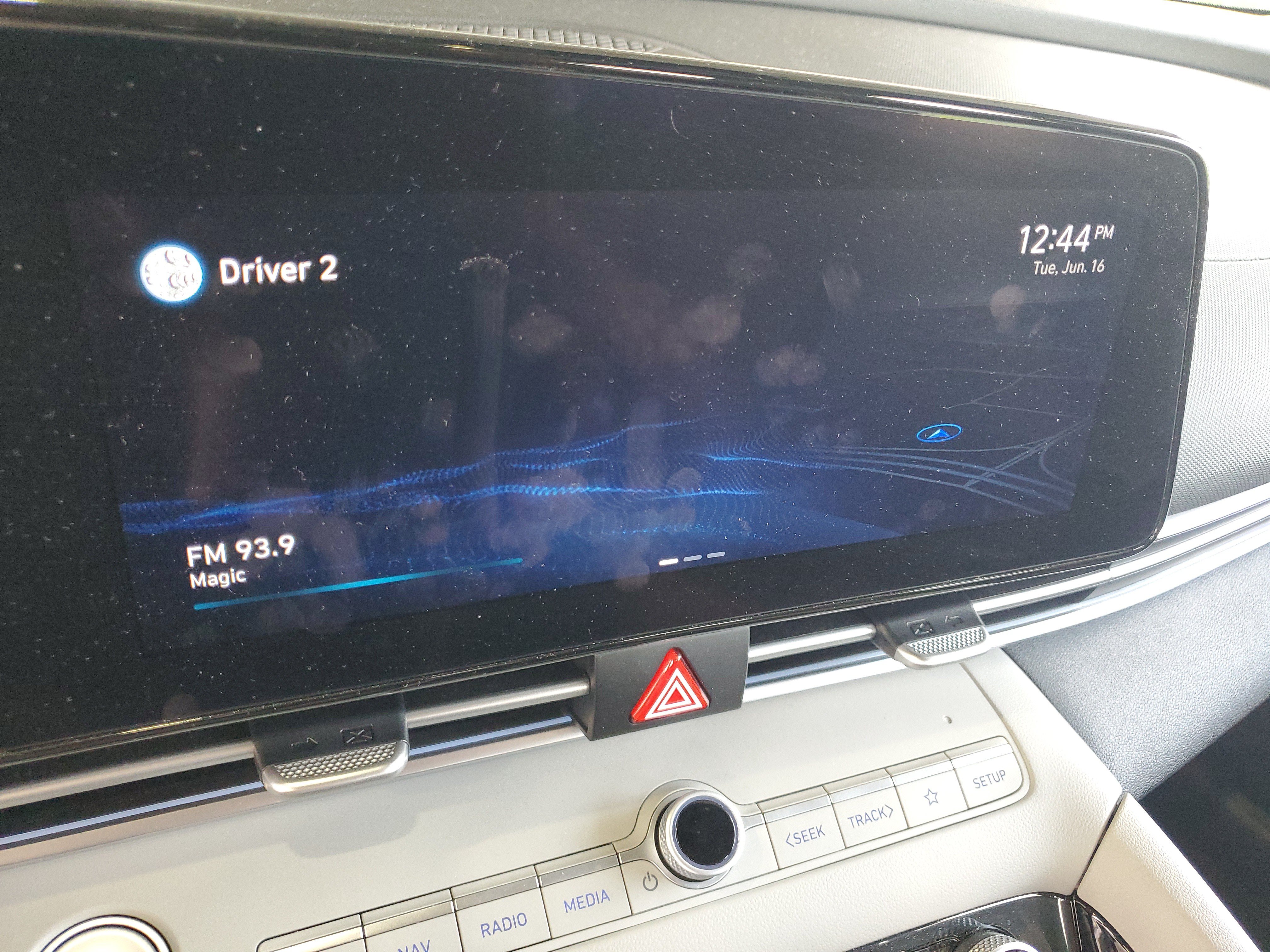Used 2022 Hyundai Elantra Limited FWD image 25