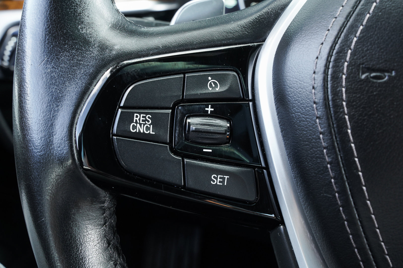 Used 2019 BMW 540i xDrive w/ Premium Package image 15