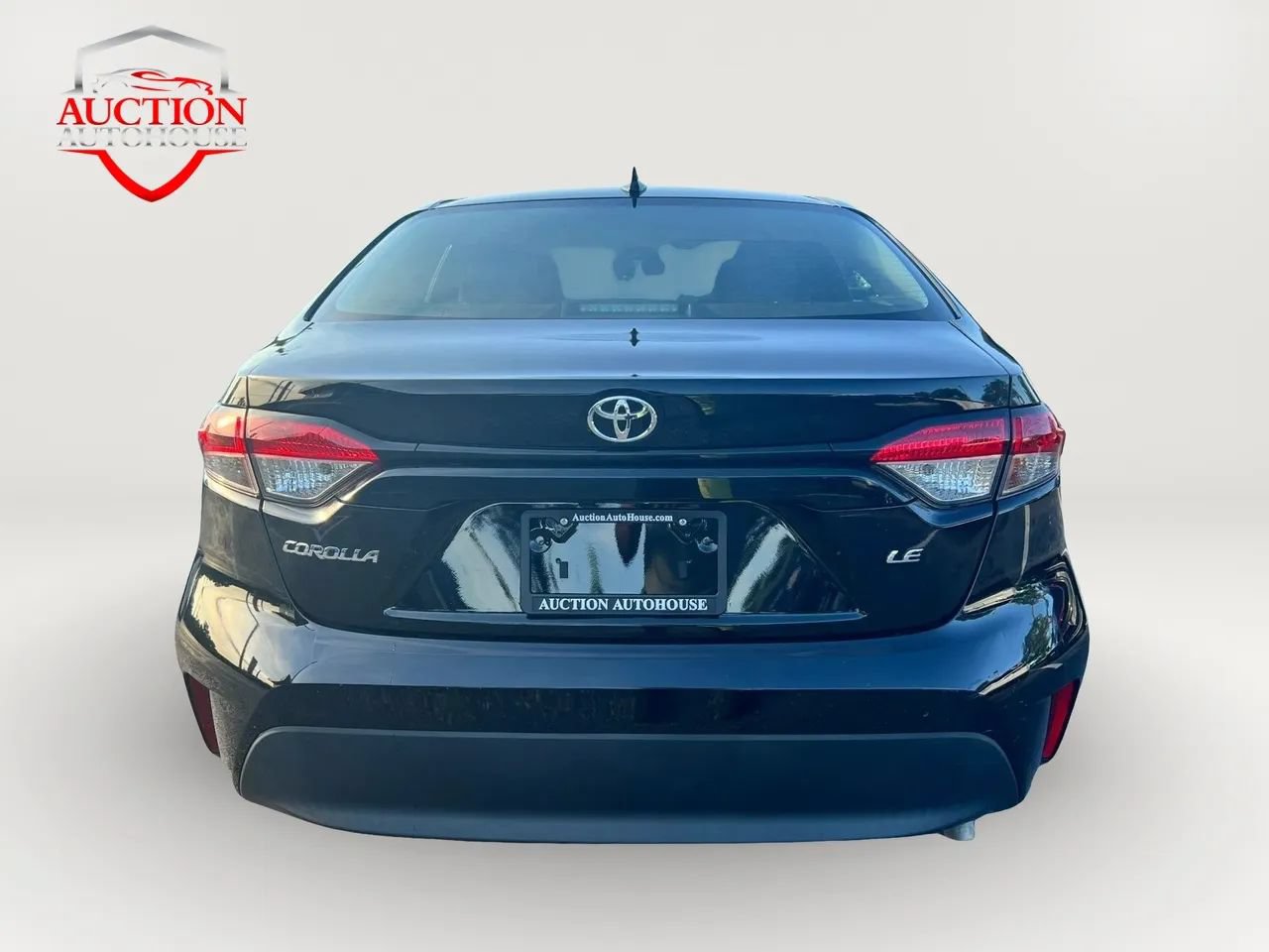 Used 2023 Toyota Corolla LE FWD image 5