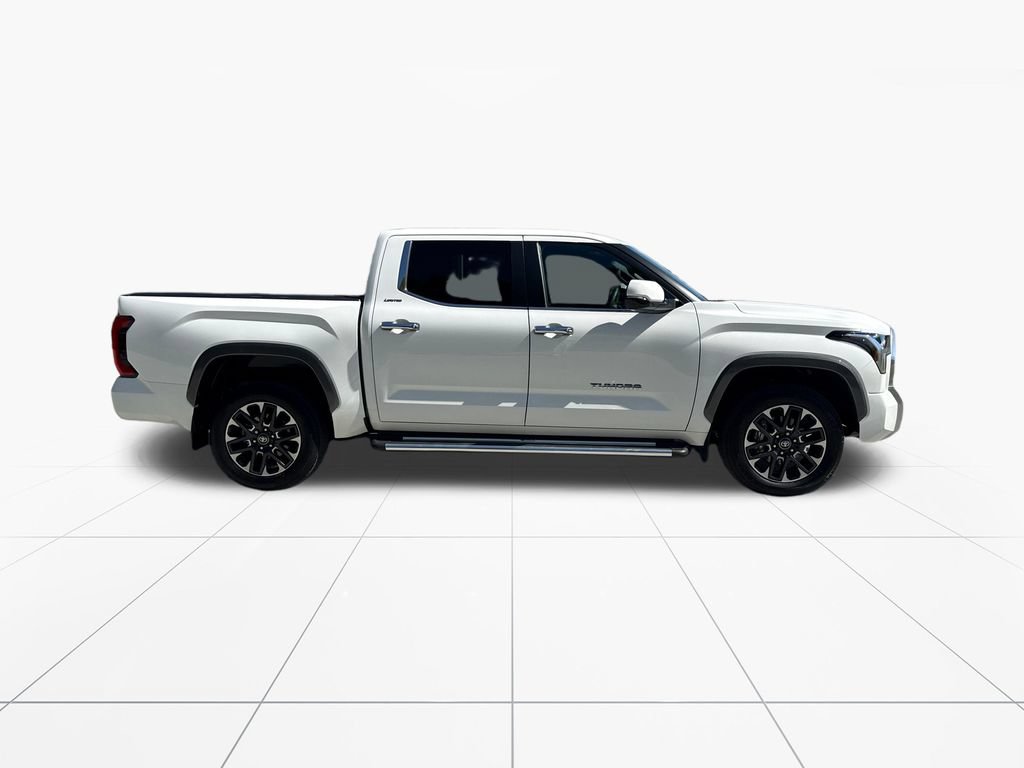 Used 2025 Toyota Tundra Limited AWD/4WD image 9